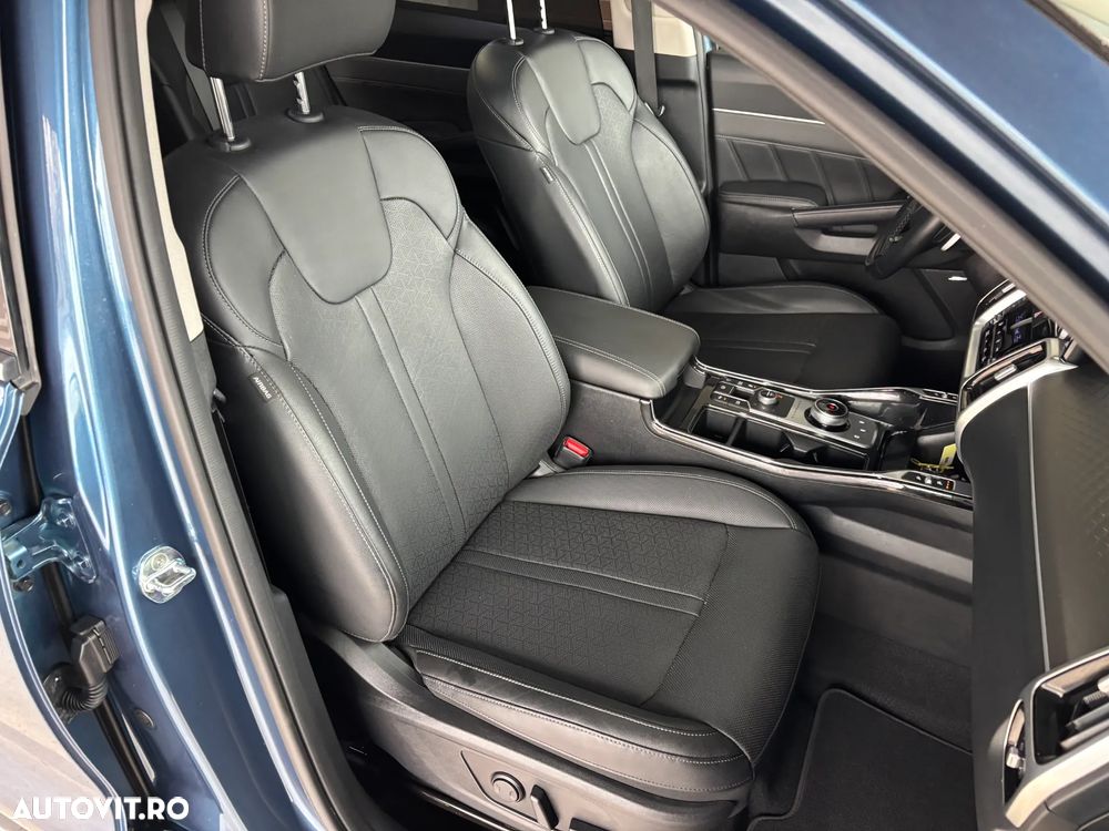 Kia Sorento 1.6 T-GDI HEV 6AT 4x4 7P Design+ - 40