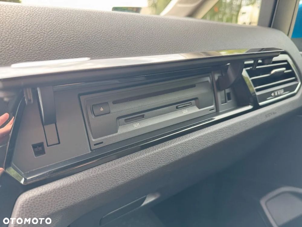 Volkswagen Touran - 21