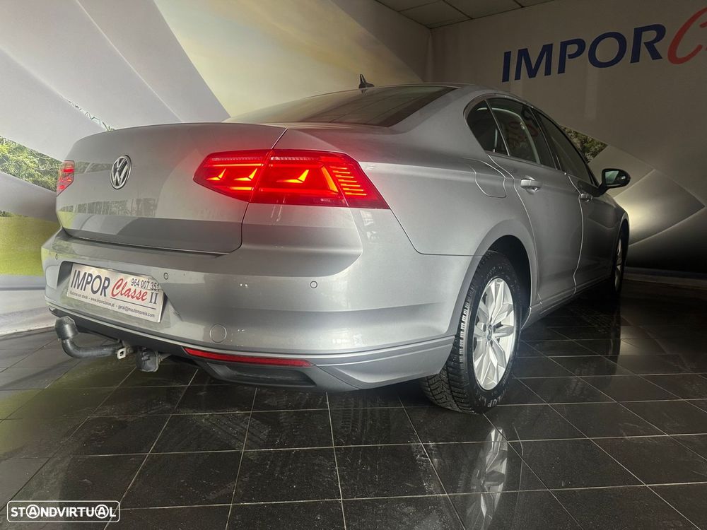 VW Passat 1.6 TDI Business DSG - 4