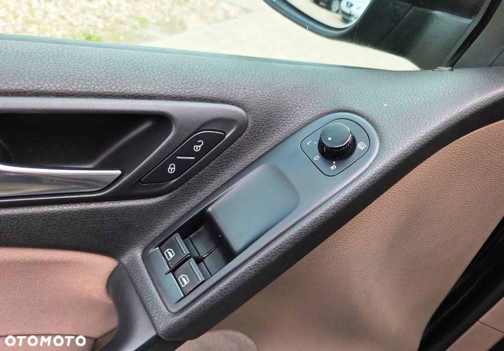 Volkswagen Golf - 24