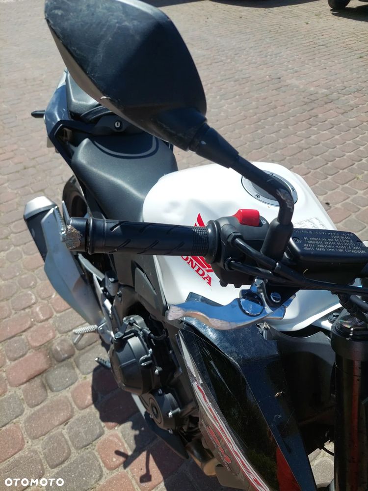 Honda Hornet - 12