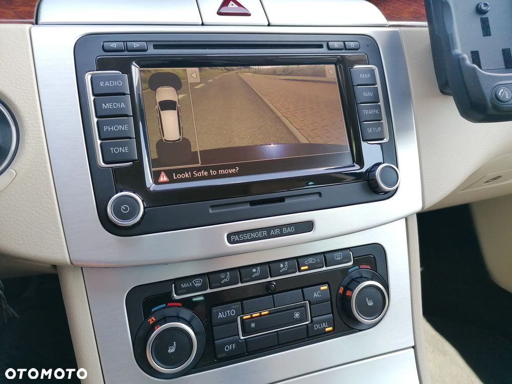 Volkswagen Passat Variant 2.0 TDI DPF DSG Highline - 29