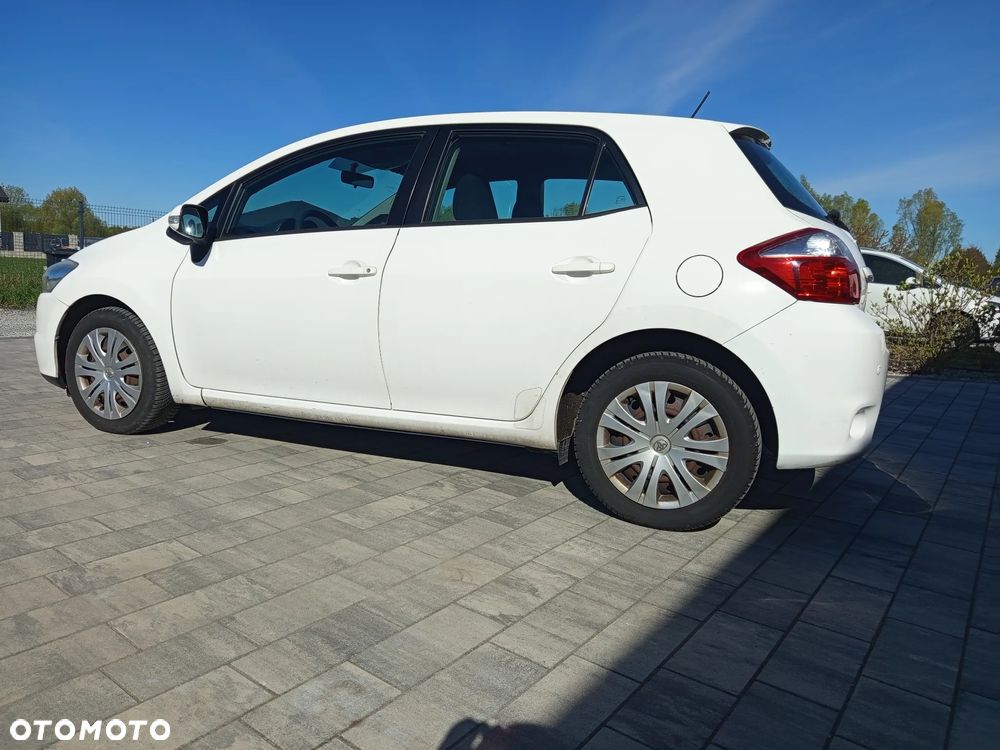 Toyota Auris - 4