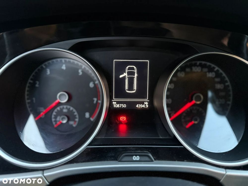 Volkswagen Touran 1.4 TSI BMT Comfortline - 11