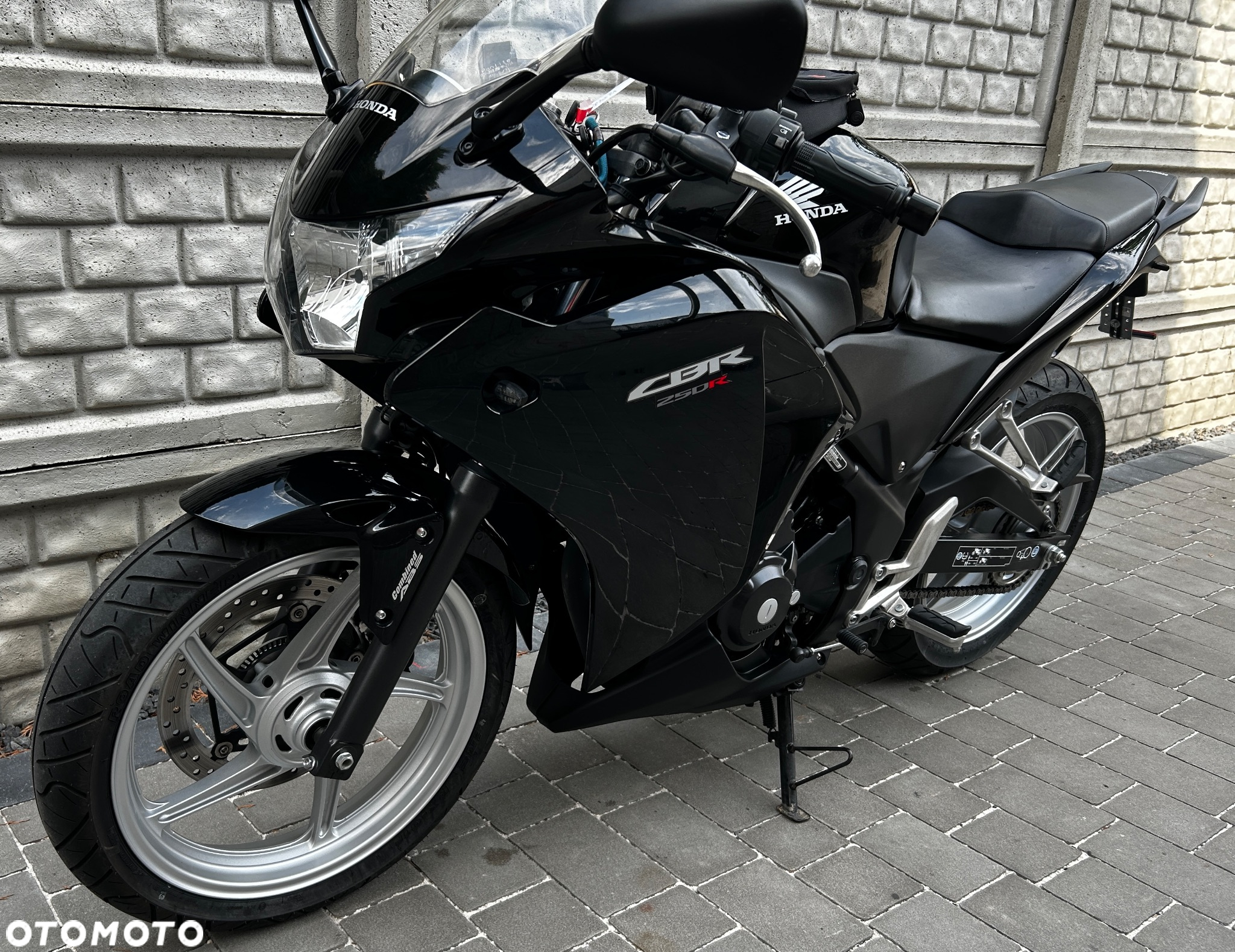 Honda CBR - 16