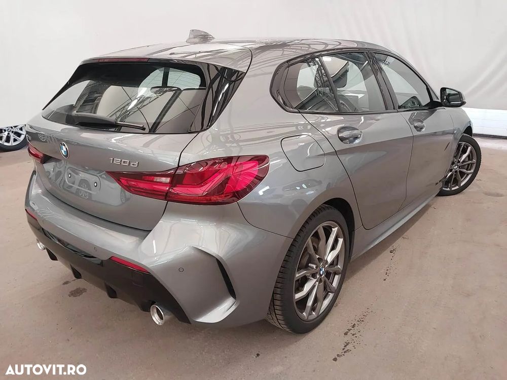 BMW Seria 1 120d Aut. M Sport - 2