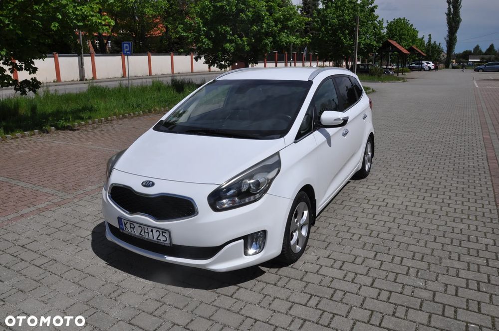 Kia Carens 1.6 GDI L - 1