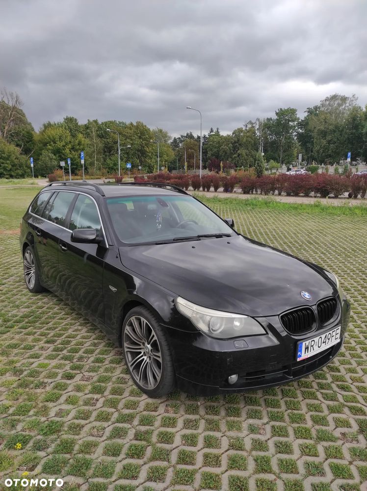 BMW Seria 5 525xi - 10