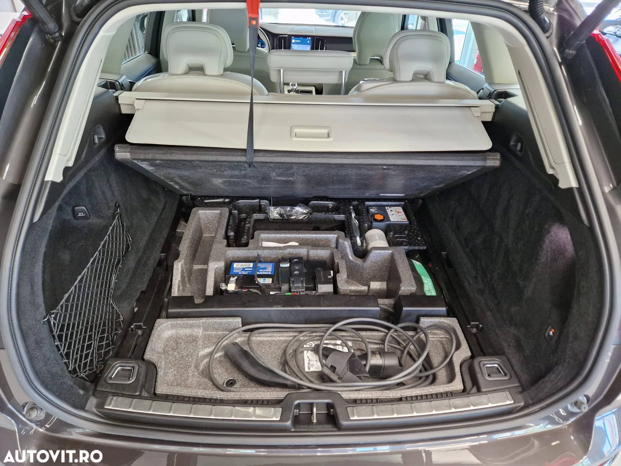 Volvo XC 60 T6 AWD Recharge Geartronic Inscription - 35