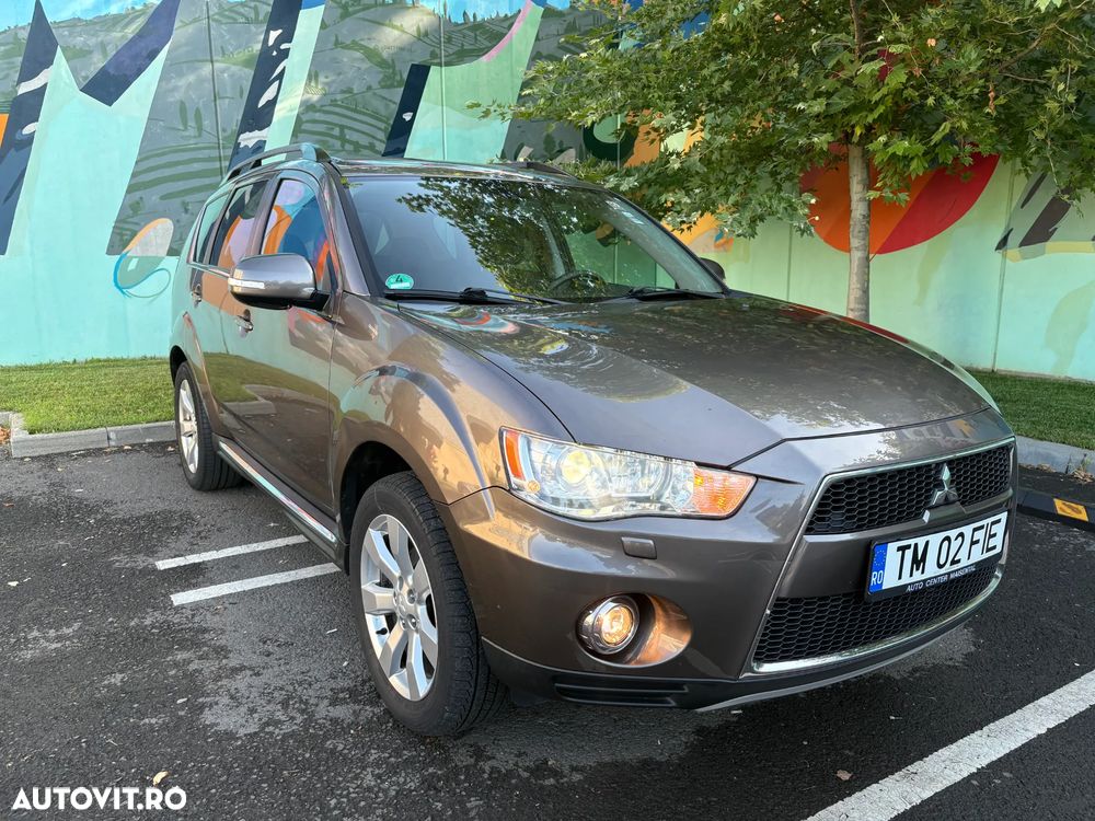 Mitsubishi Outlander 2.2 DI-D 4WD Intense - 2