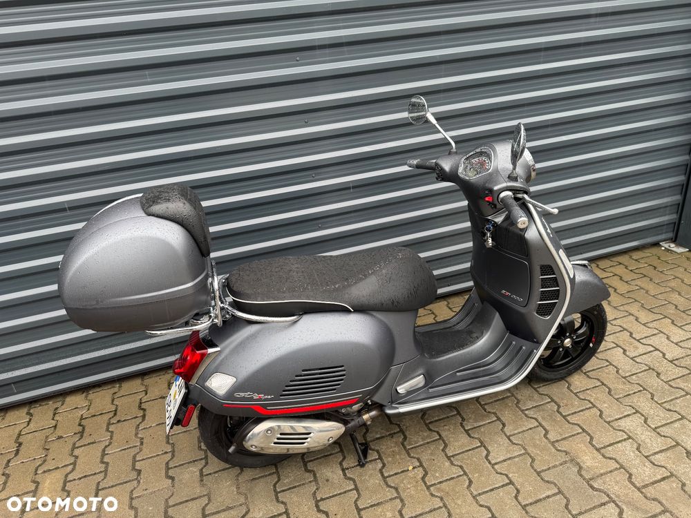 Piaggio Vespa - 5