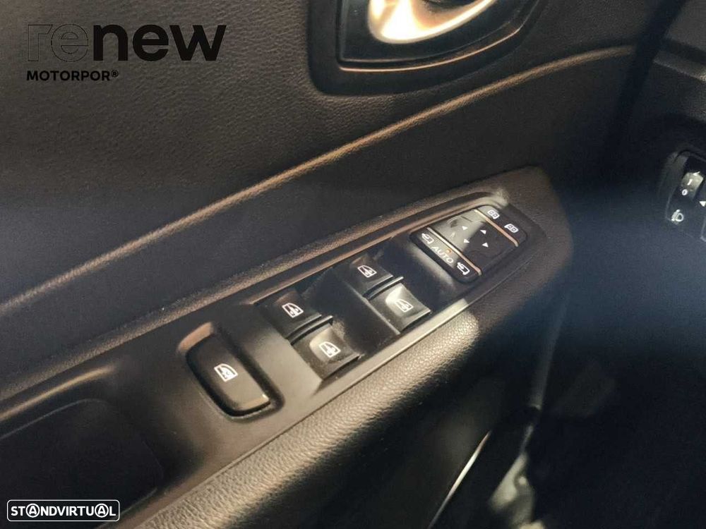 Renault Captur 0.9 TCE Exclusive XMOD - 17