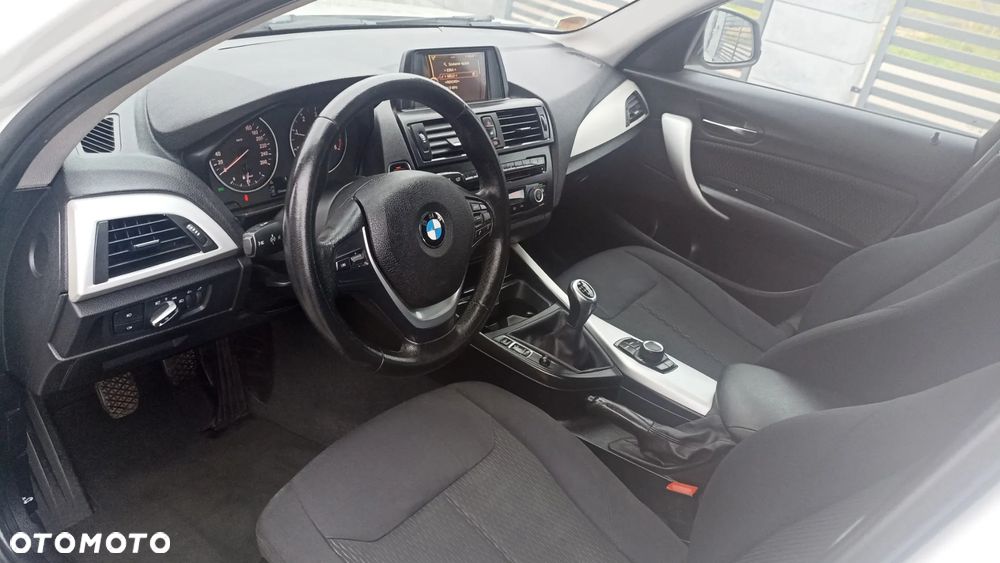 BMW Seria 1 116d - 17