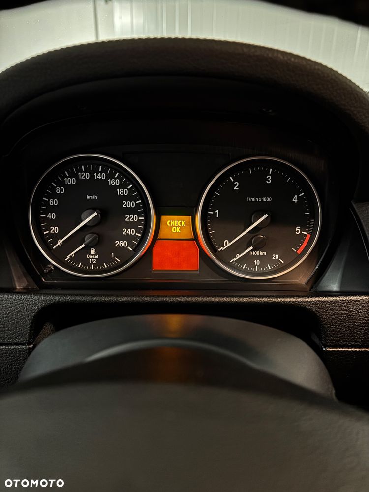 BMW X1 xDrive18d - 8