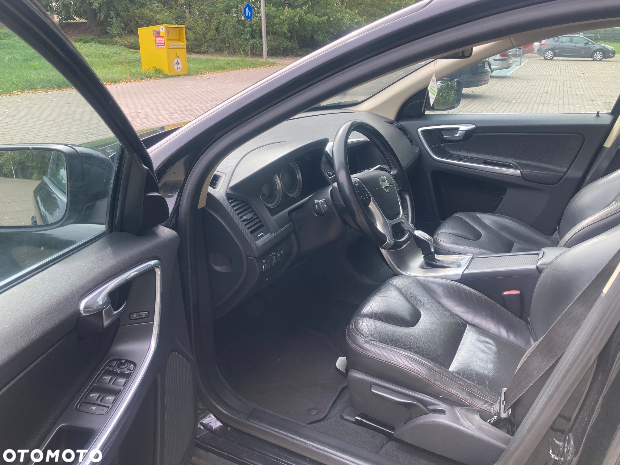 Volvo XC 60 D5 AWD Geartronic Kinetic - 9