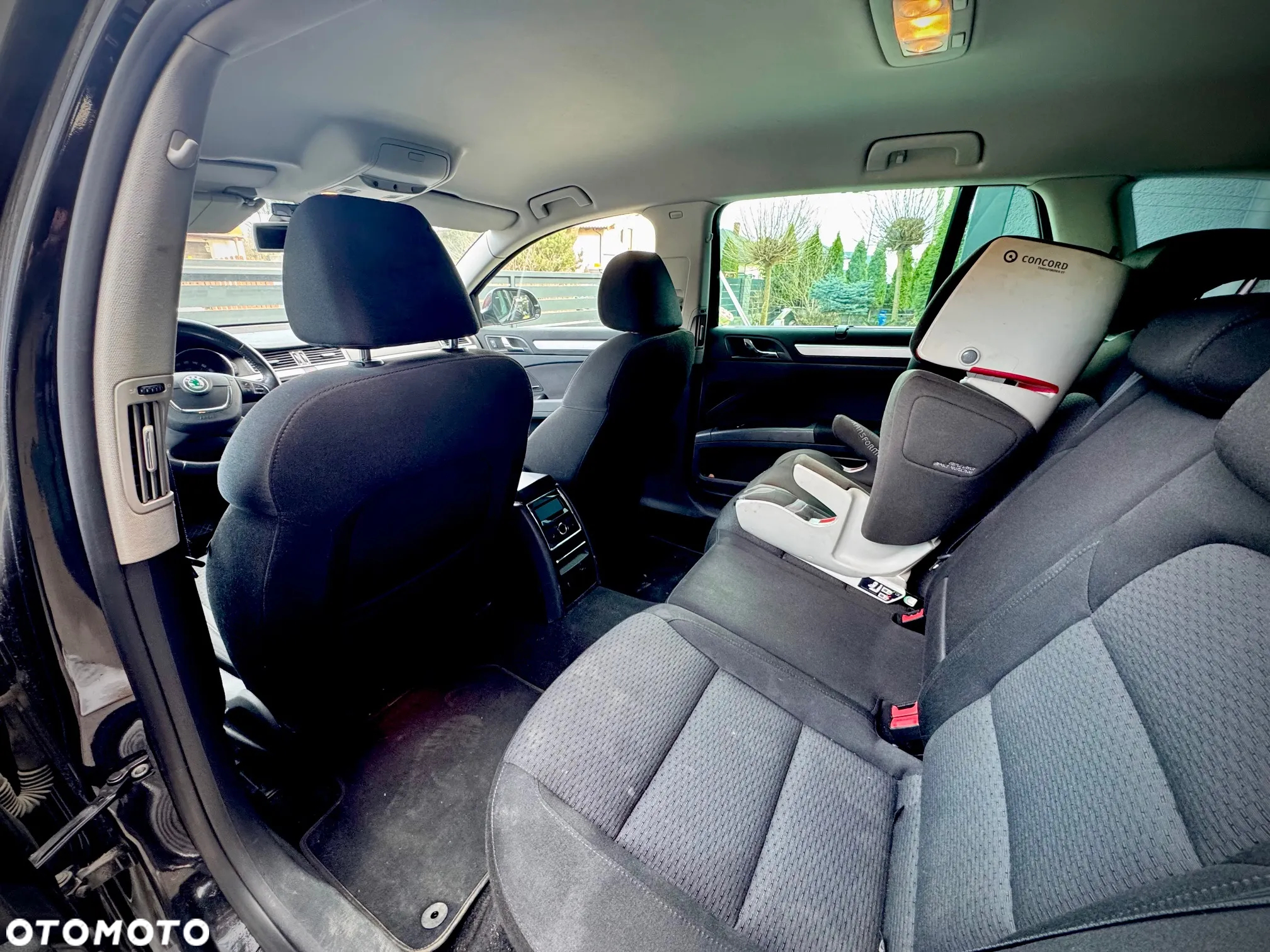 Skoda Superb 2.0 TSI Ambition DSG - 11