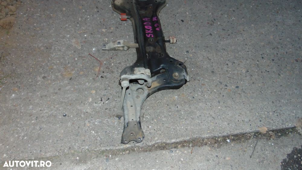 Jug motor Skoda Rapid 1.2 benzina an 2012 - 4