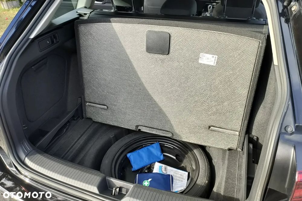 Volkswagen Golf VIII 2.0 TDI Style - 31