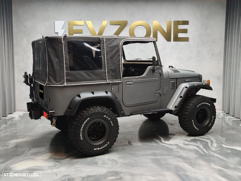 Toyota Land Cruiser - 8