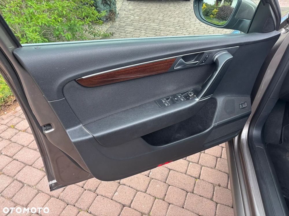 Volkswagen Passat Variant 2.0 TDI BlueMotion Technology Comfortline - 12