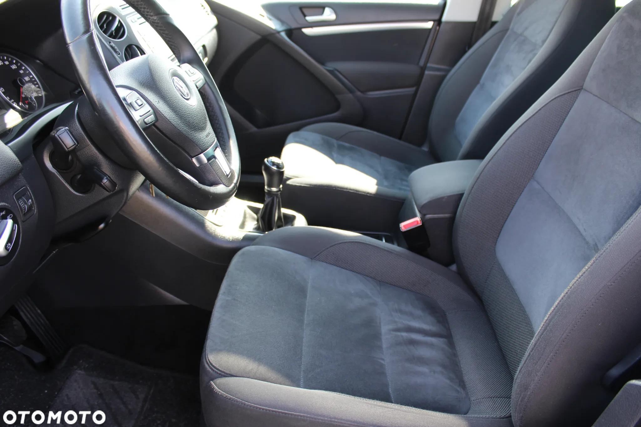 Volkswagen Tiguan 1.4 TSI Perfectline - 12