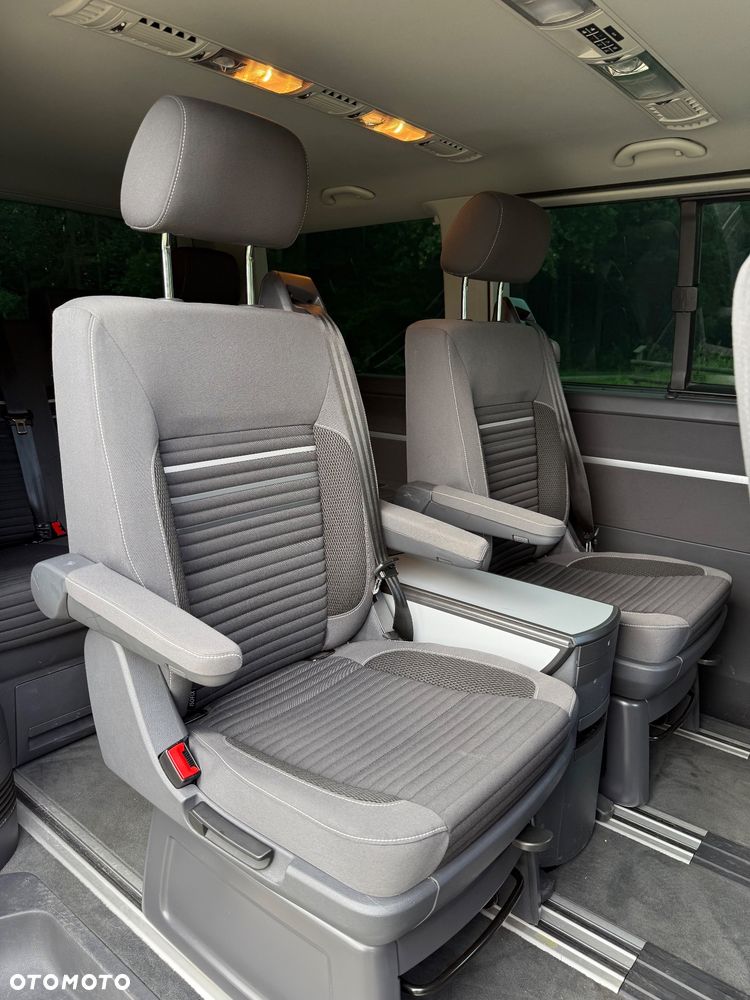 Volkswagen Multivan - 16