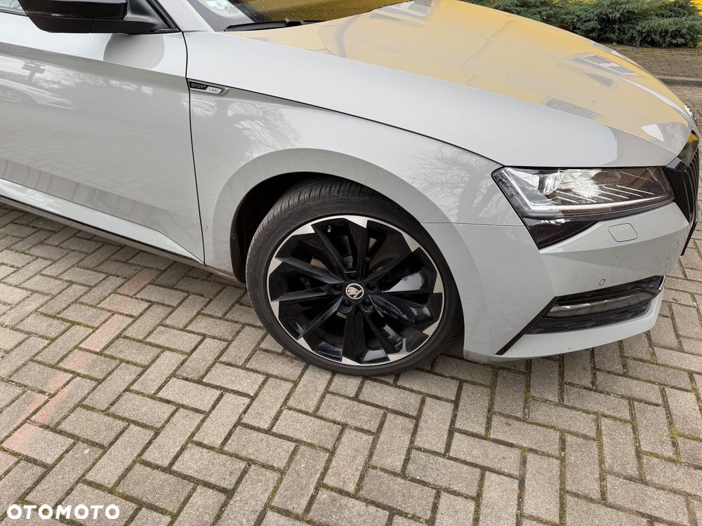 Skoda Superb 2.0 TDI DSG Sportline - 10