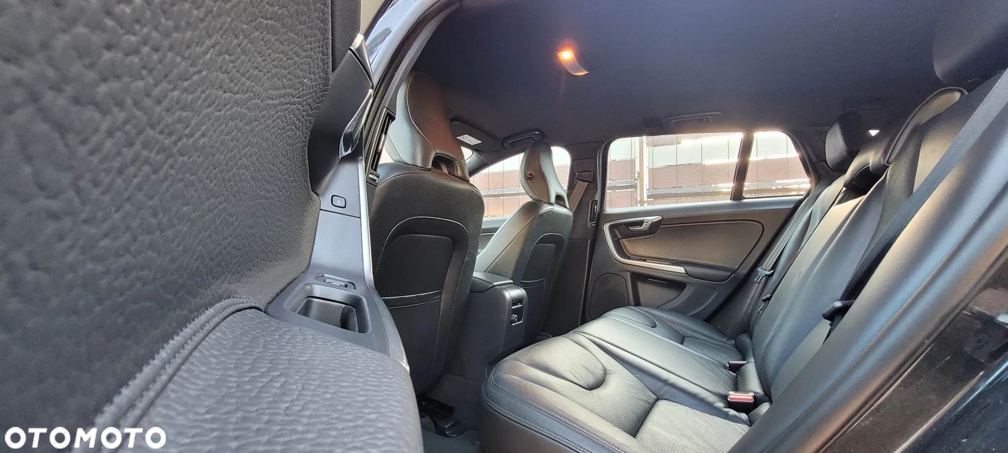 Volvo V60 D2 Kinetic - 13