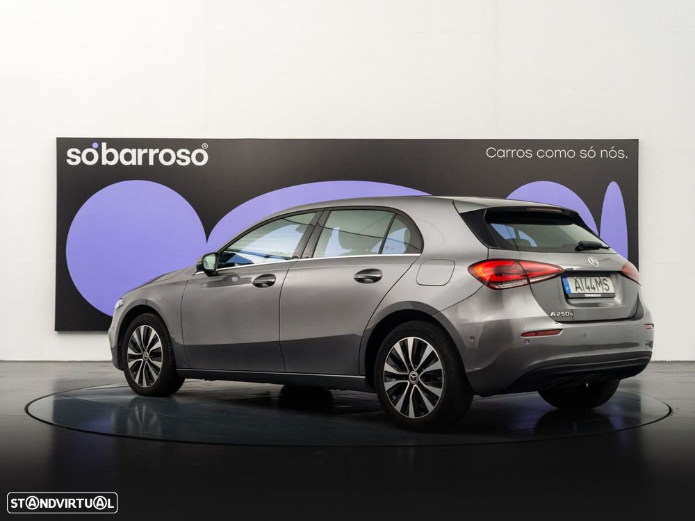 Mercedes-Benz A 250 e Style Plus - 4