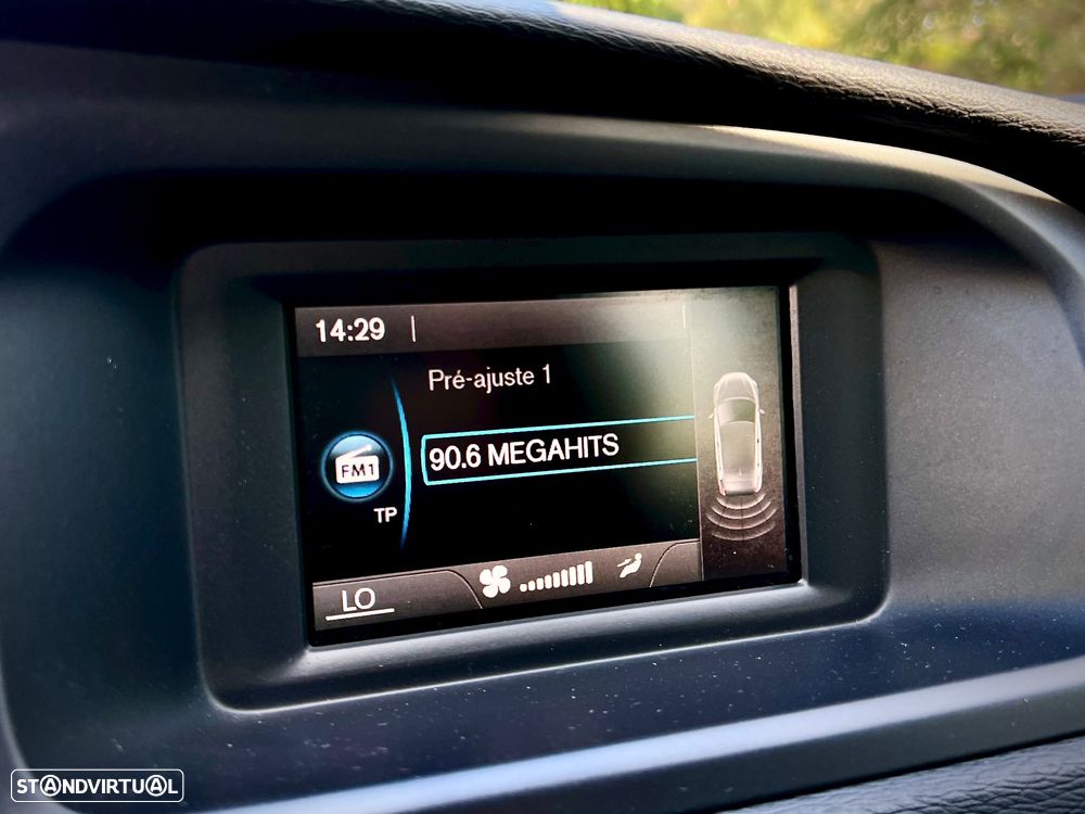 Volvo V40 2.0 D2 Momentum - 15