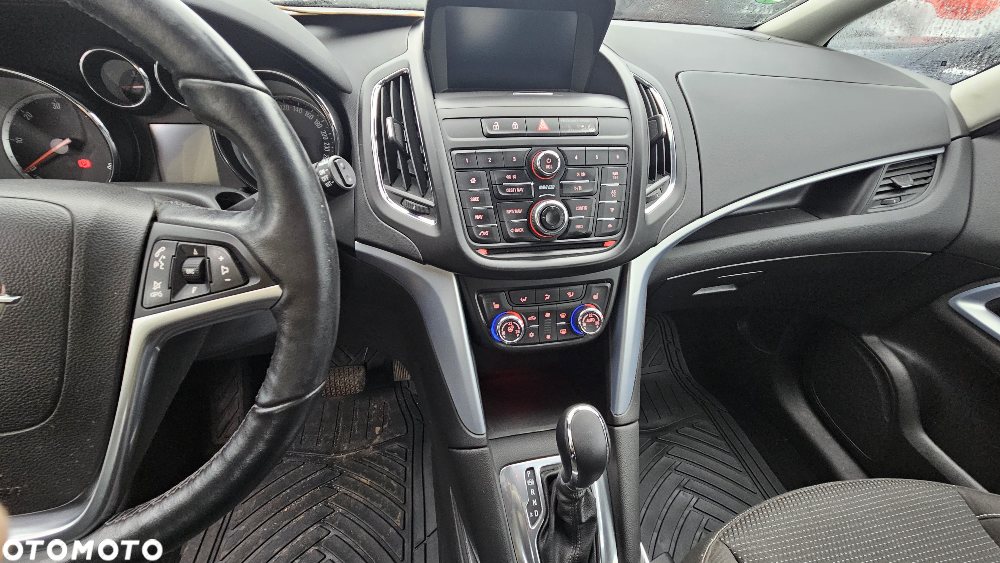 Opel Zafira - 9