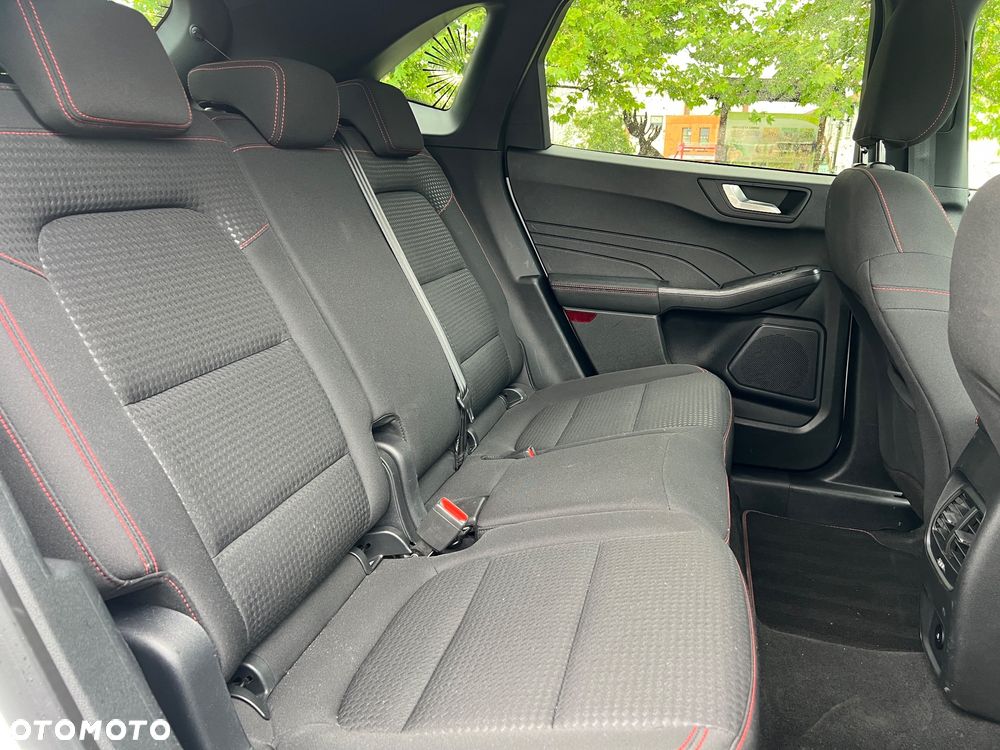Ford Kuga 2.5 Duratec FHEV ST-LINE - 31