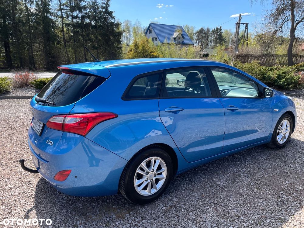Hyundai i30 1.6 CRDi BlueDrive Premium - 4