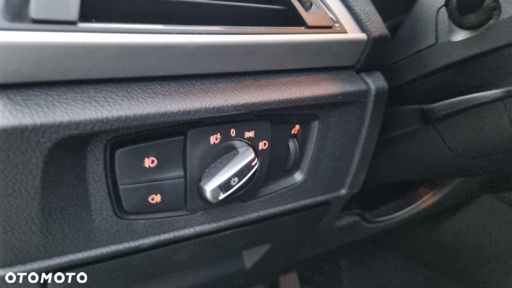 BMW Seria 1 114d Sport Line - 17