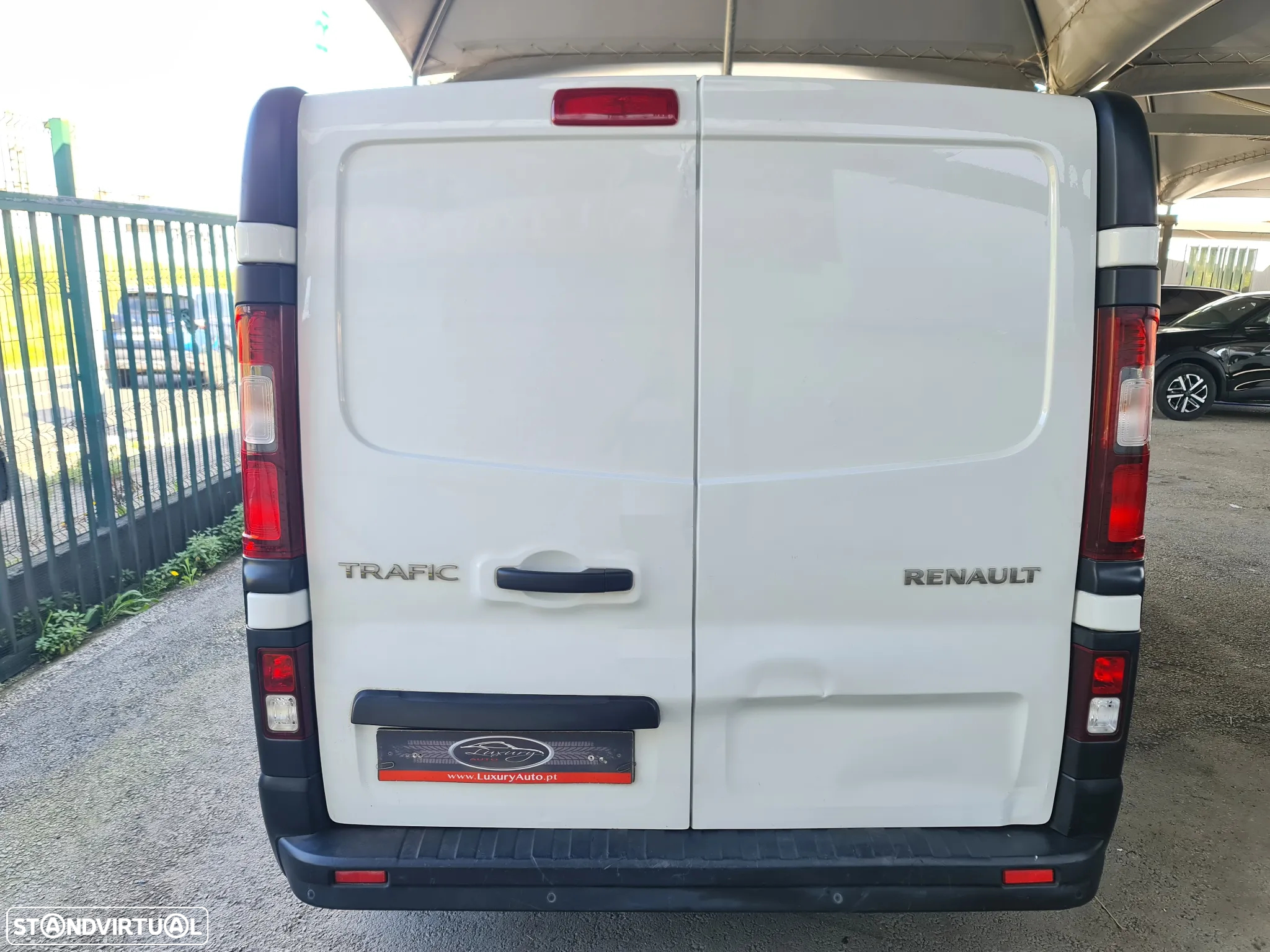 Renault TRAFIC 1.6 Dci 125CV * GPS/ AC/ IVA DEDUTÍVEL * - 6