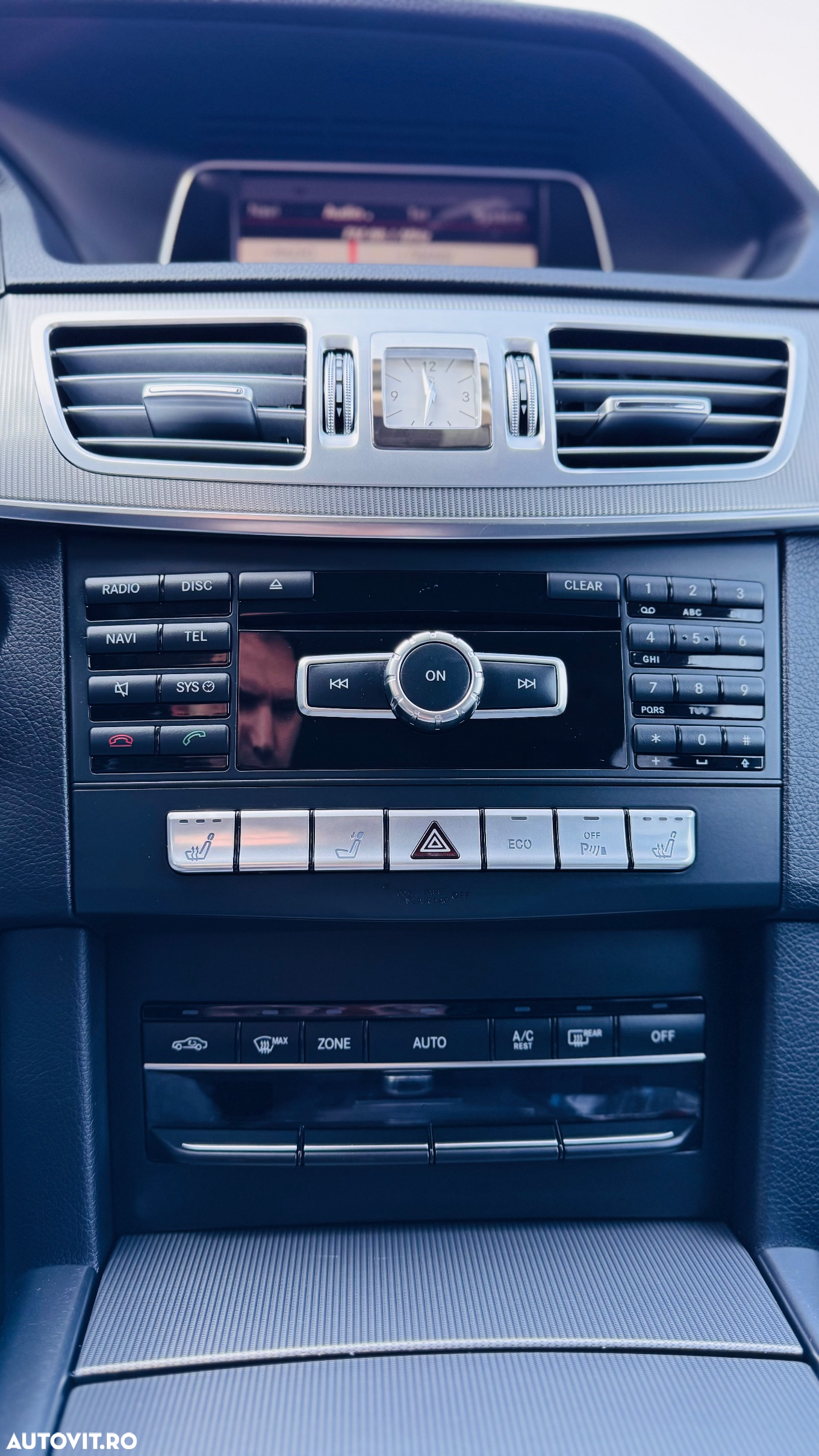 Mercedes-Benz E 220 T CDI DPF BlueEFFICIENCY 7G-TRONIC Avantgarde - 28
