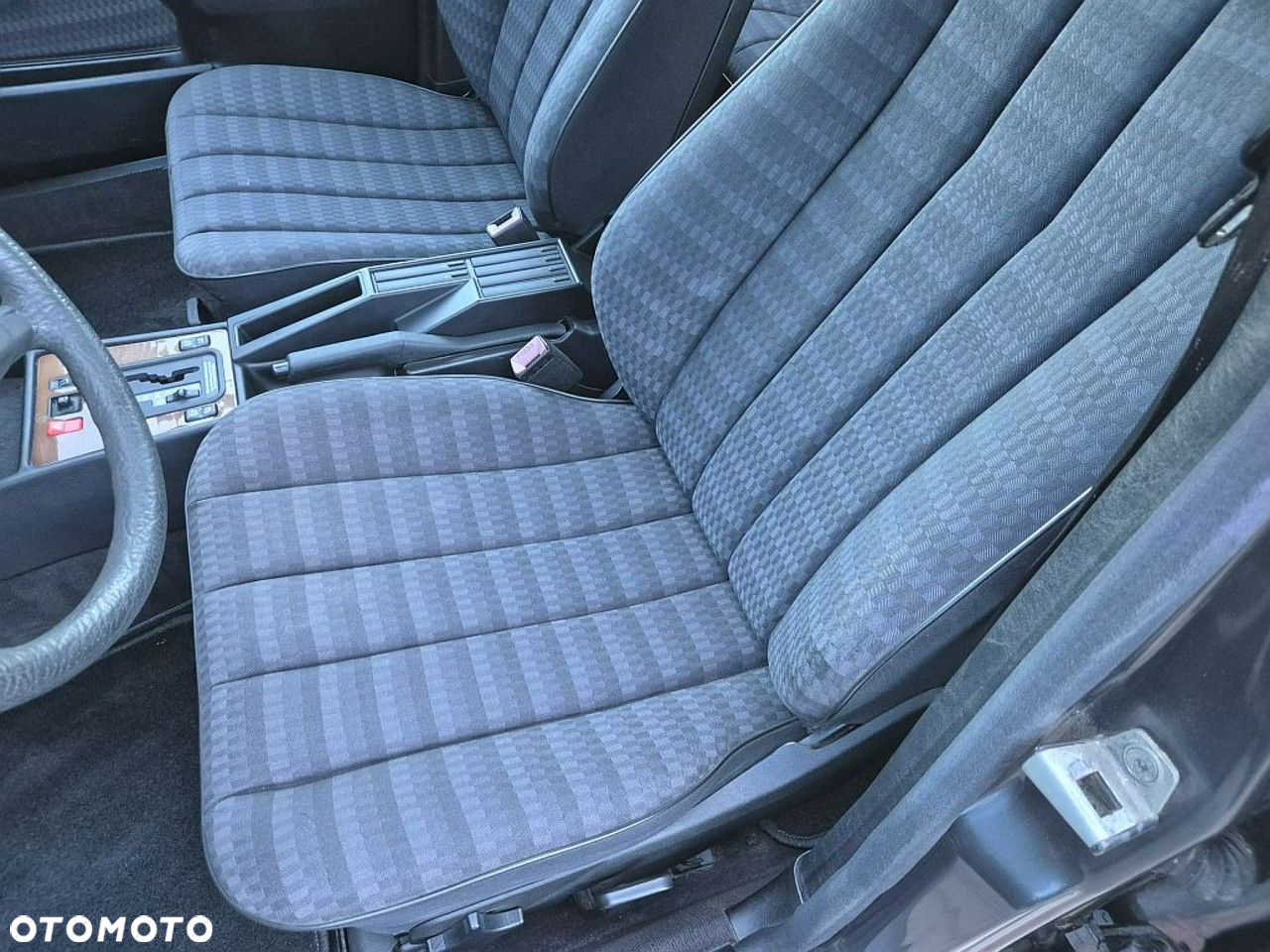 Mercedes-Benz W201 (190) - 21