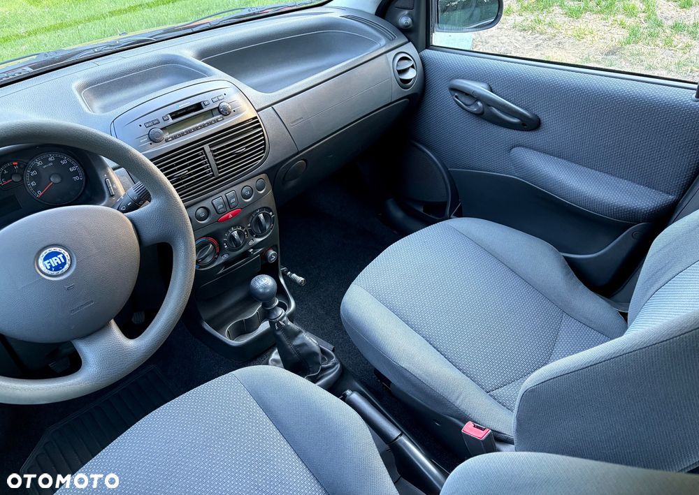 Fiat Punto 1.2 8V Active Premius - 15