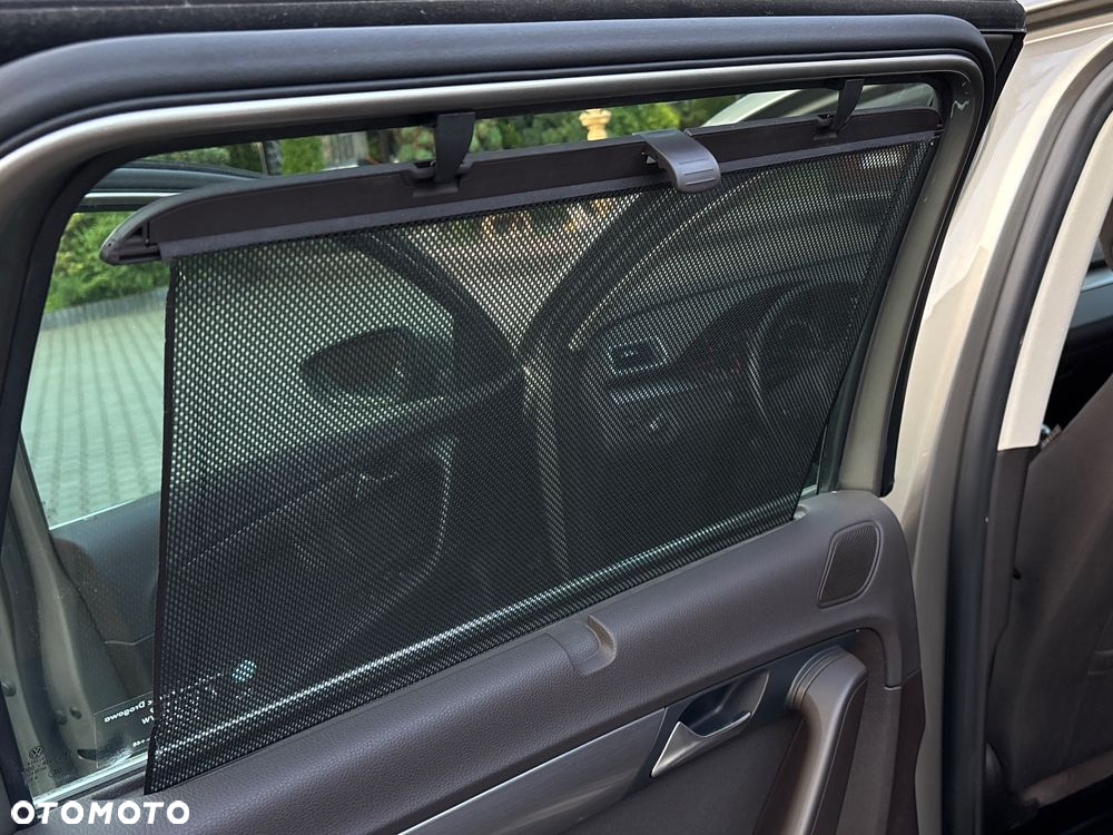 Volkswagen Passat 2.0 TDI Highline - 30