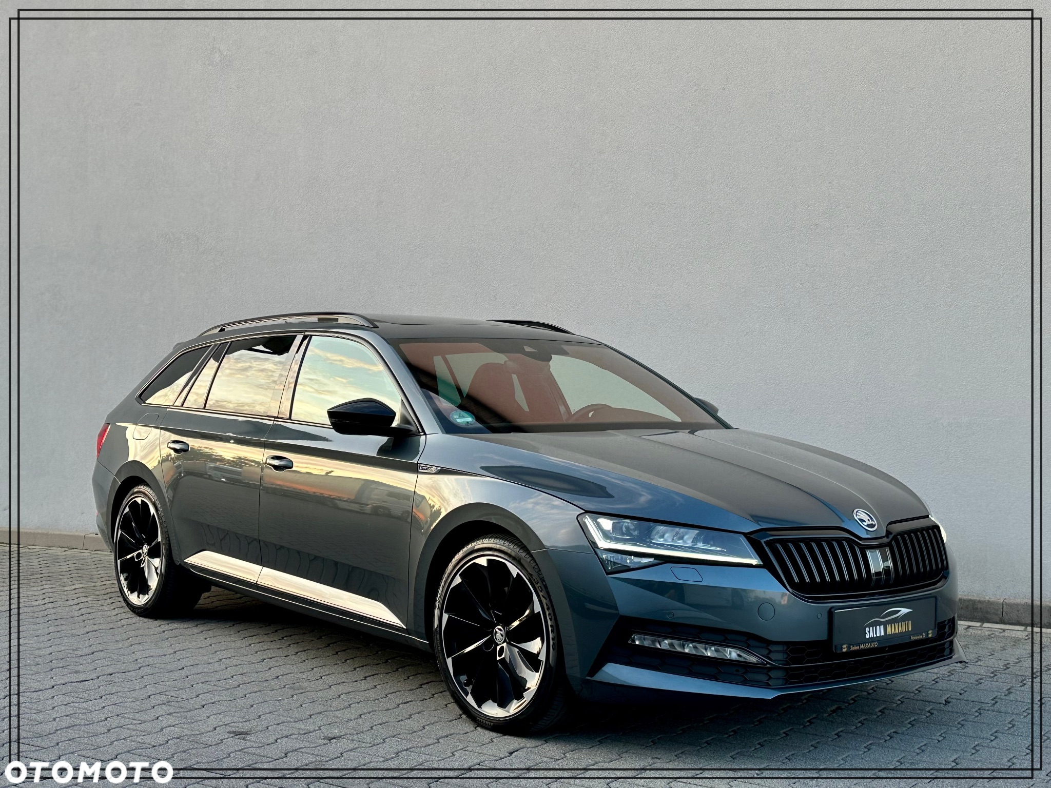 Skoda Superb 2.0 TDI DSG Sportline - 2