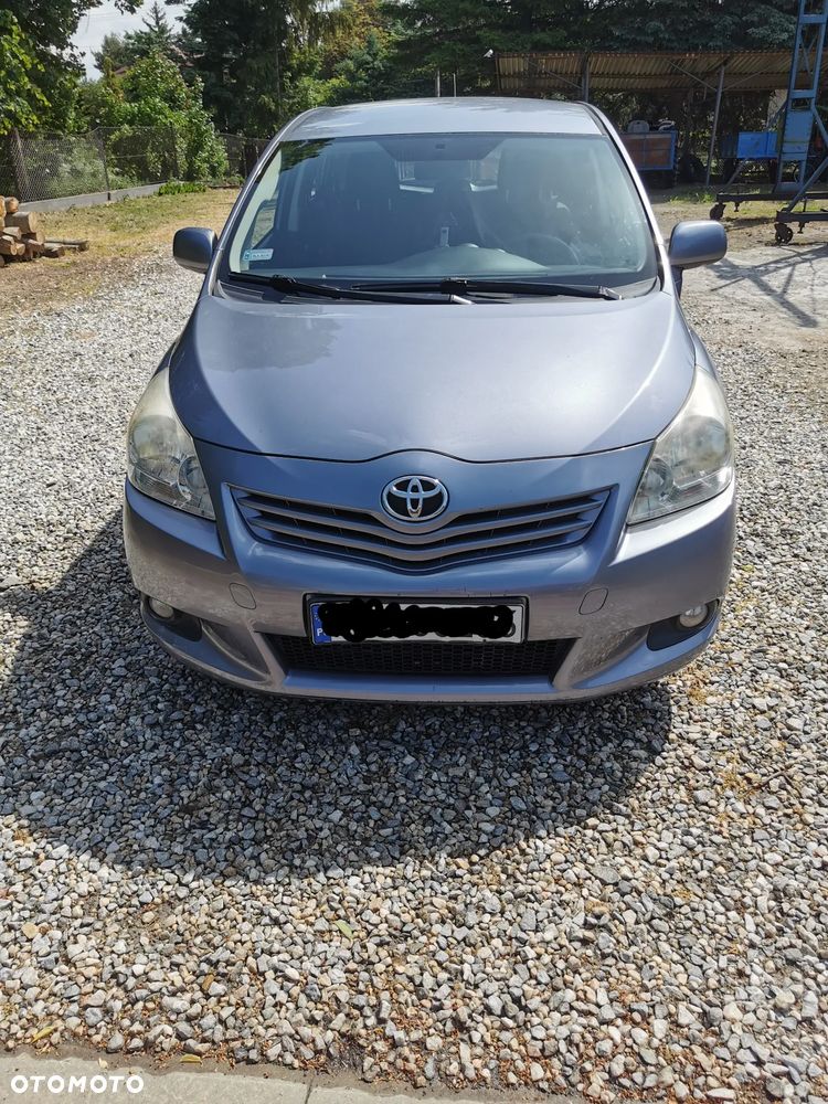 Toyota Verso - 1