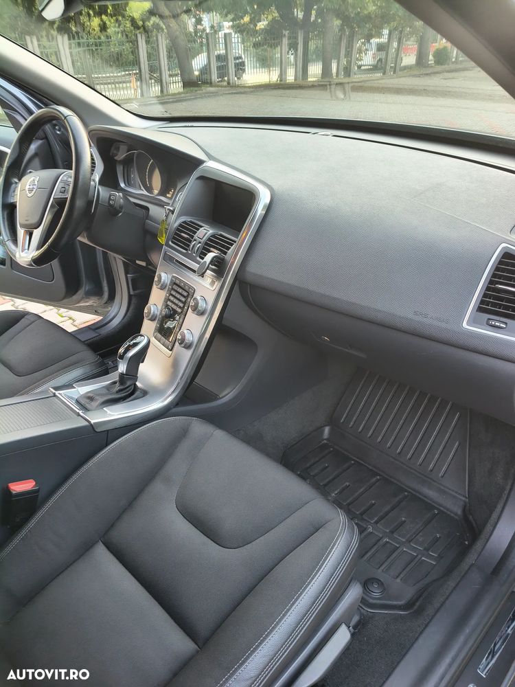 Volvo XC 60 D4 Geartronic Momentum - 13