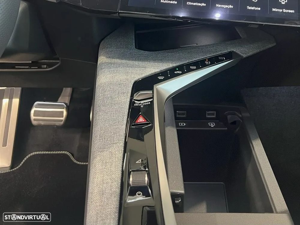 Peugeot 3008 1.2 Hybrid GT e-DCS6 - 16