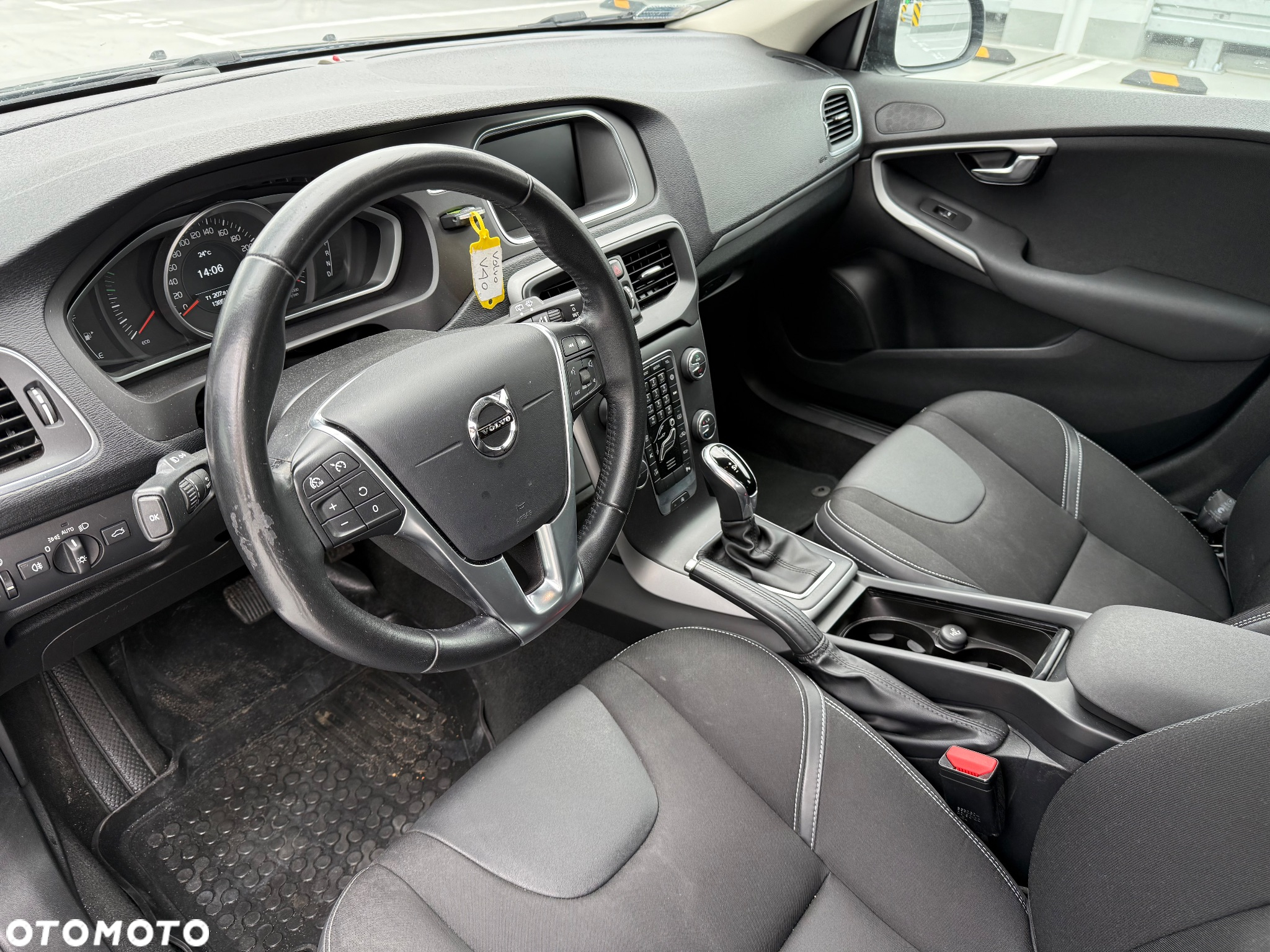 Volvo V40 D3 Drive-E Momentum - 16
