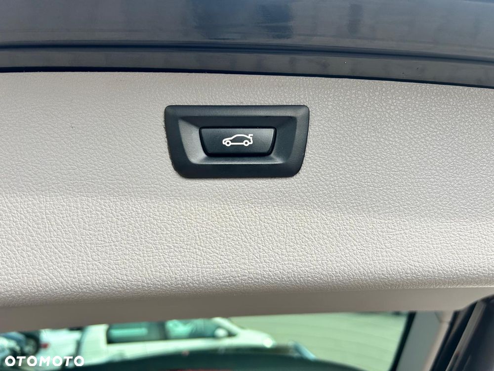 BMW Seria 3 320d - 24