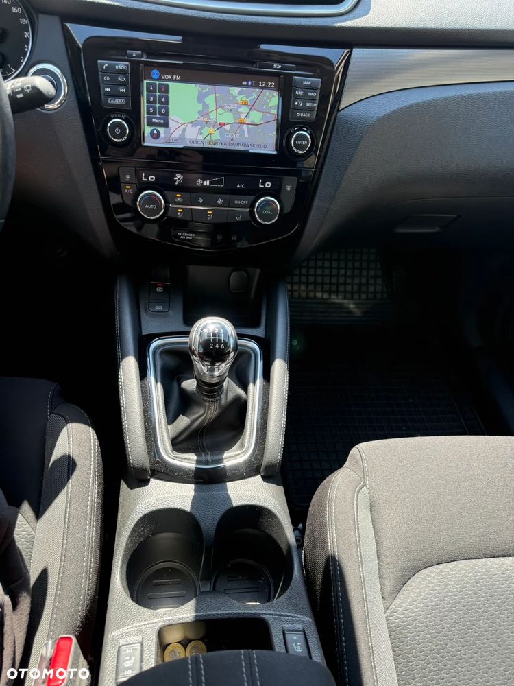 Nissan Qashqai 1.2 DIG-T N-Connecta EU6 - 11