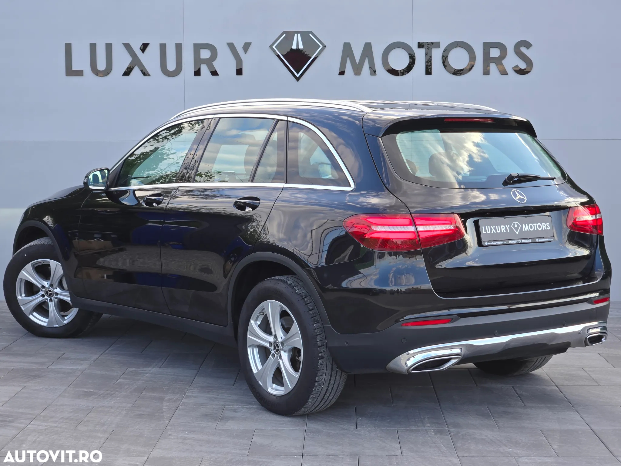 Mercedes-Benz GLC 220 d 4Matic 9G-TRONIC Exclusive - 4