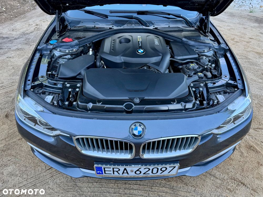 BMW Seria 3 320i GPF Luxury Line sport - 30