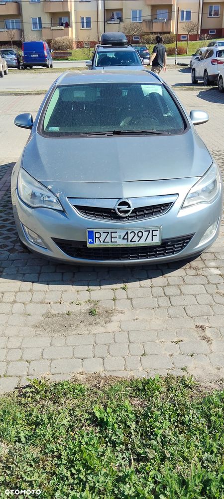 Opel Astra 1.7 CDTI - 12