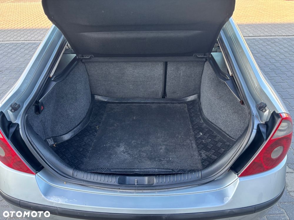 Ford Mondeo 2.0 TDDi Ghia - 8
